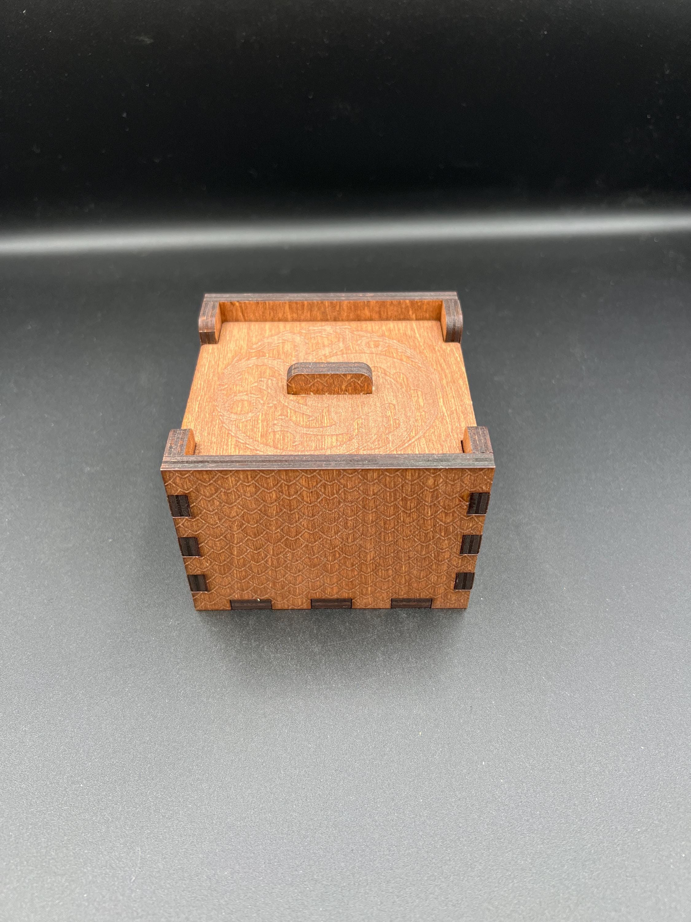 Wooden Dice Box for D&D – Handcrafted RPG Dice Storage with Removable Lid