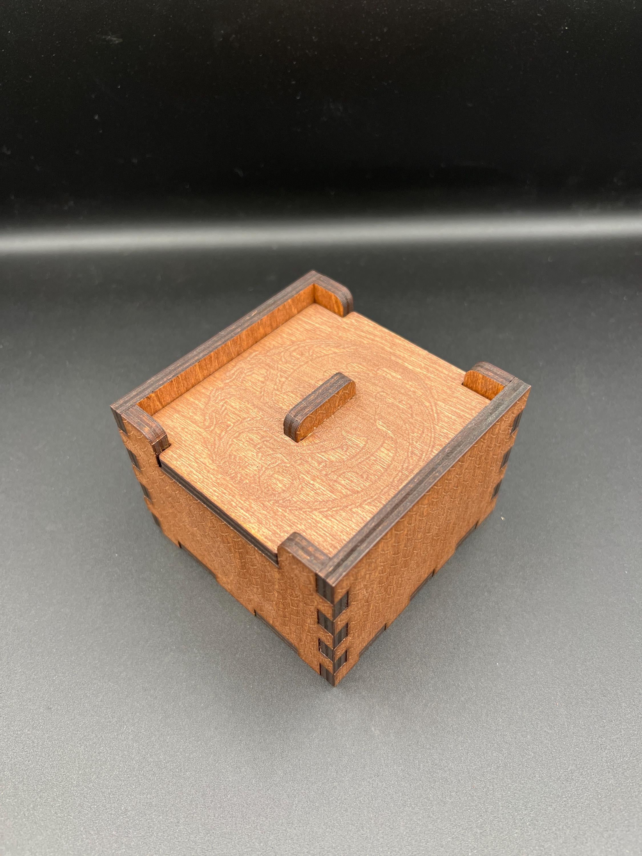 Wooden Dice Box for D&D – Handcrafted RPG Dice Storage with Removable Lid